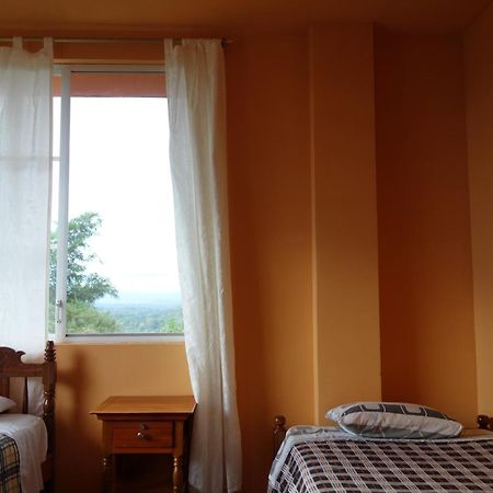 Hostal Tena Naui Exteriör bild