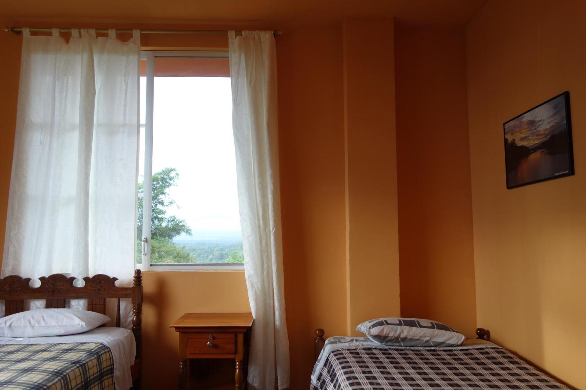 Hostal Tena Naui Exteriör bild